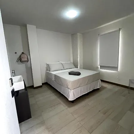 Nina'S - Juan Santamaria Hotel
